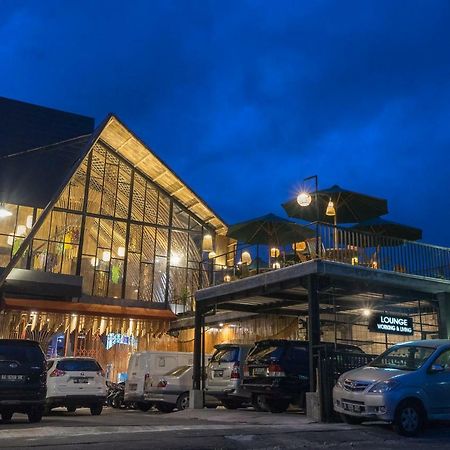 ホテル Ethes Coworking - Coliving & Lounge Ngaglik エクステリア 写真