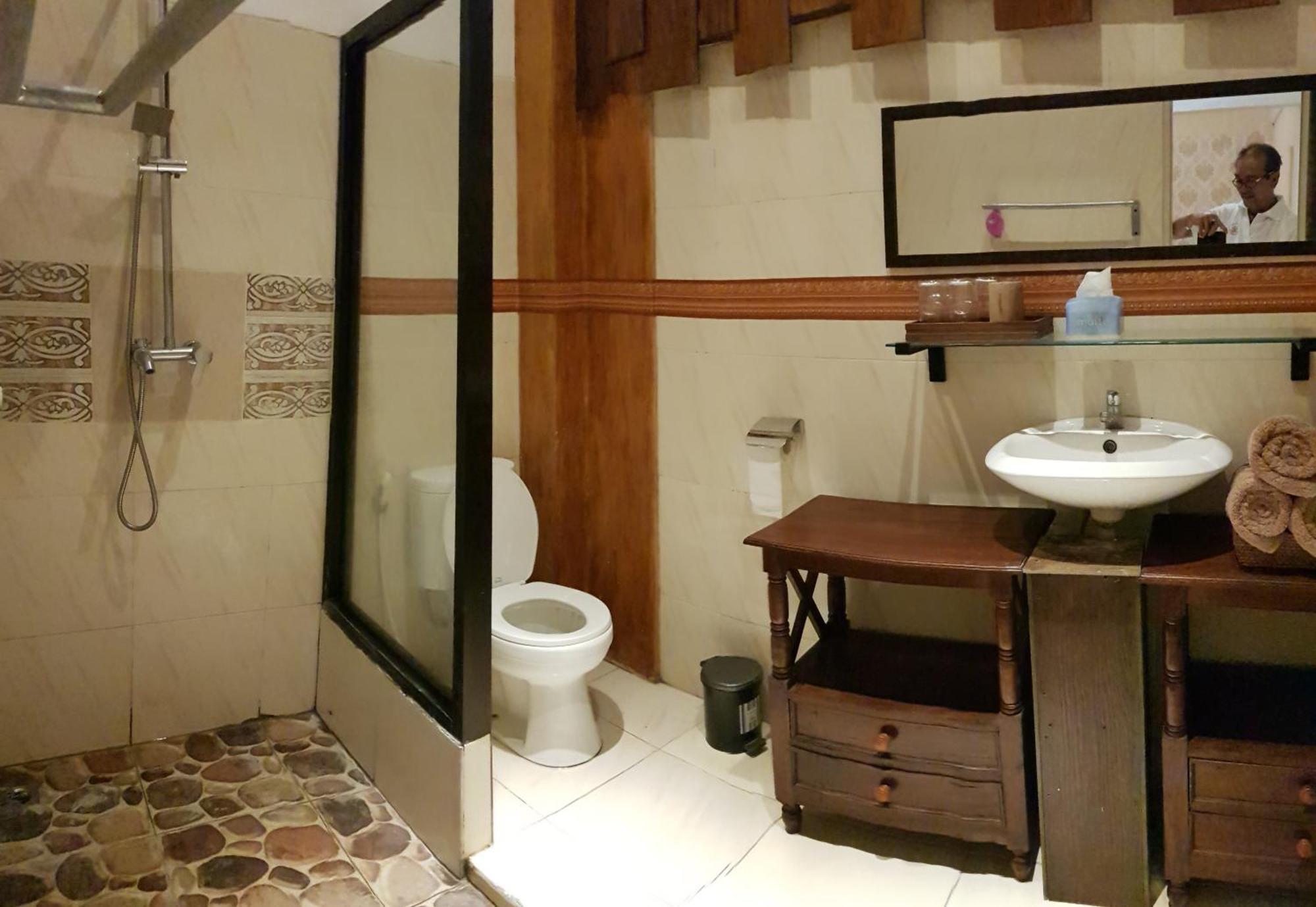 ホテル Ethes Coworking - Coliving & Lounge Ngaglik エクステリア 写真